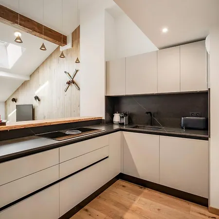 Appartement Exclusive Penthouse - Sauna, Ski-in Ski-out, Panoramic Views, Balcony