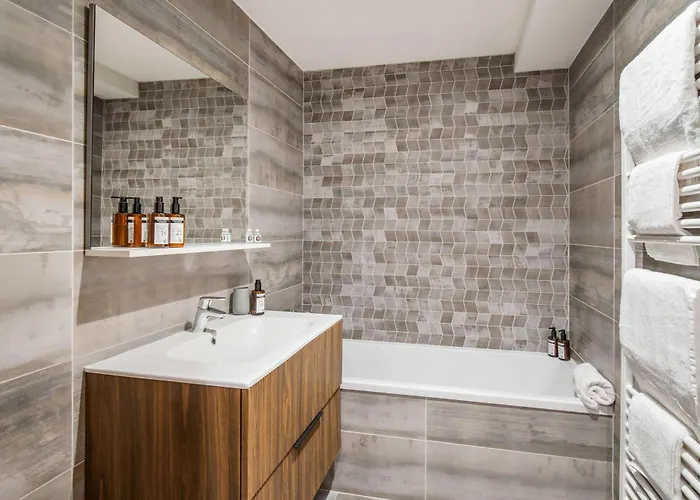 Exclusive Penthouse - Sauna, Ski-in Ski-out, Panoramic Views, Balcony Courchevel