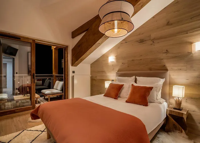 Exclusive Penthouse - Sauna, Ski-in Ski-out, Panoramic Views, Balcony *