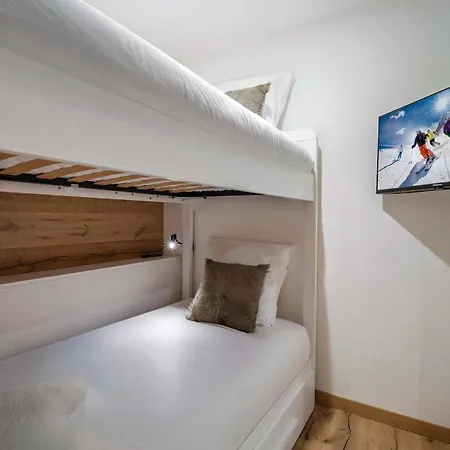 Exclusive Penthouse - Sauna, Ski-in Ski-out, Panoramic Views, Balcony Κουρσεβέλ