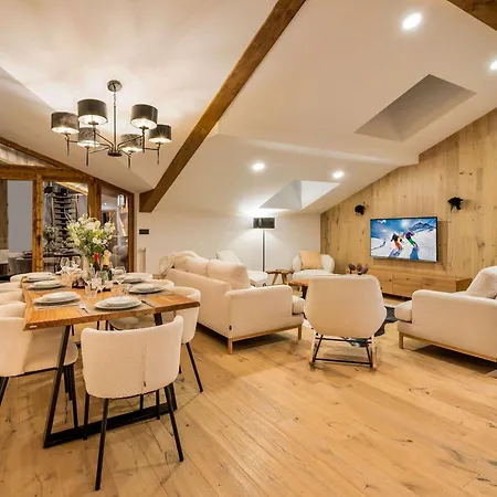 Exclusive Penthouse - Sauna, Ski-in Ski-out, Panoramic Views, Balcony * Κουρσεβέλ