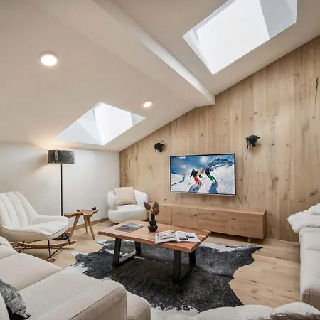 Exclusive Penthouse - Sauna, Ski-in Ski-out, Panoramic Views, Balcony * Κουρσεβέλ