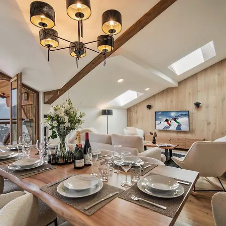 Exclusive Penthouse - Sauna, Ski-in Ski-out, Panoramic Views, Balcony * Κουρσεβέλ